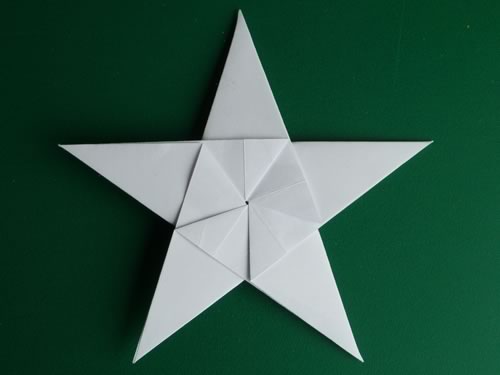 Download Folding 5 Pointed Origami Star Christmas Ornaments