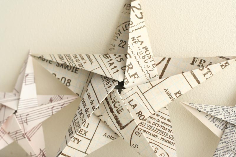 Folding 5 Pointed Origami Star Christmas Ornaments