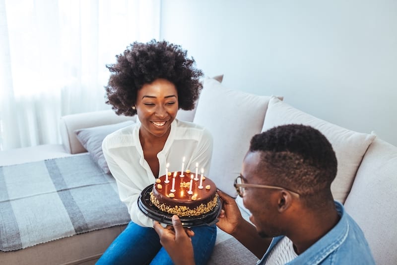 birthday wishes for boyfriend couple with cake and candles