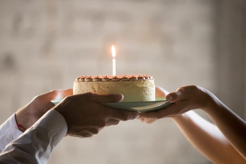 birthday wishes for friends hands and cake