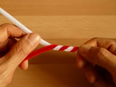 candy cane pipe cleaner ornament step 2