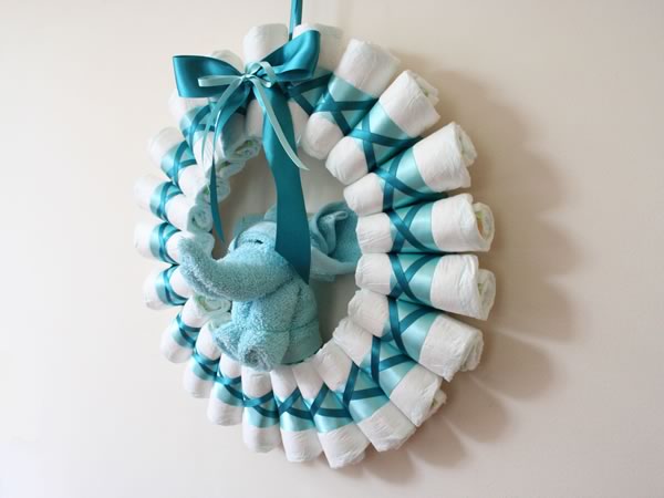 Rolled Diaper Wreath Instructions - Decorated with Washcloth Elephant