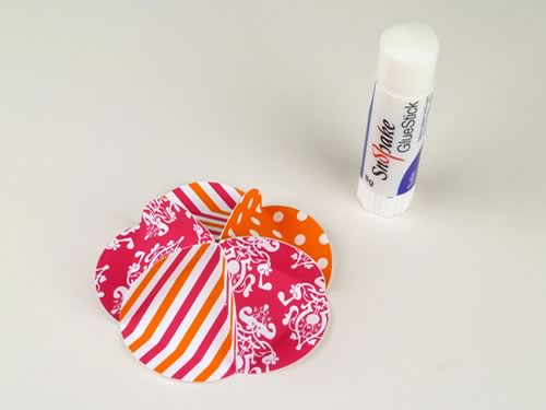 easy to make christmas ornaments geodesic step 4 glue 5 triangles together