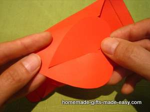 free heart gift box template assembly step 3
