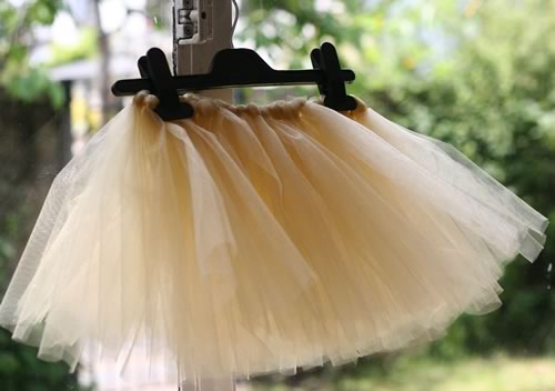 how to make a tutu finished knotting