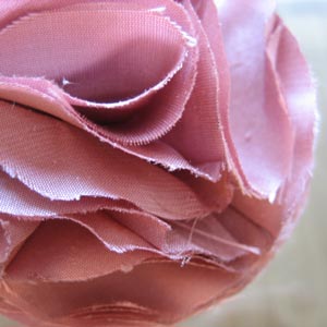 make fabric flowers