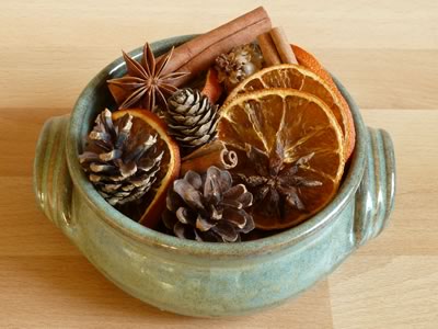 how to make potpourri - finished potpourri in bowl