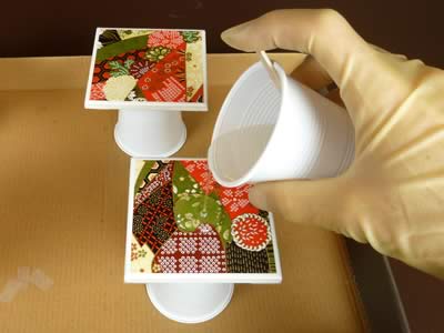 how to make tile coasters pouring epoxy