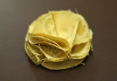 make fabric flowers