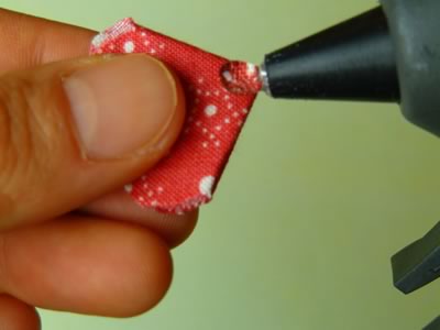 make fabric flowers flat step 4