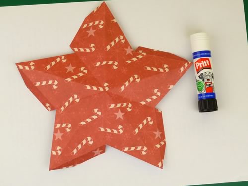 making double sided 3d star christmas decorations - unfold tabs