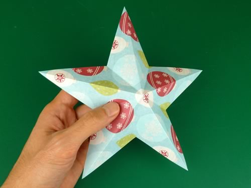 making christmas decorations finished one-sided star