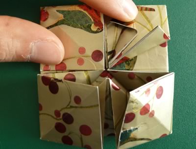 origami christmas ornaments step 10b