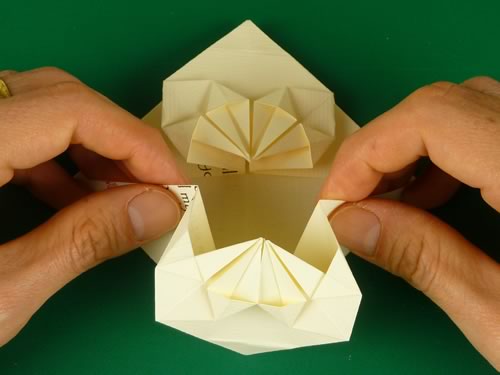 origami heart love note step 13b