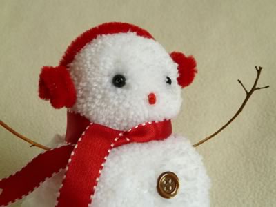 snowman christmas crafts - red pom pom snowman close up