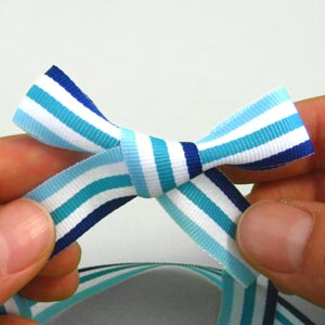 ribbon bow tying