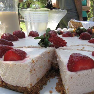 homemade food gifts strawberry cheesecake